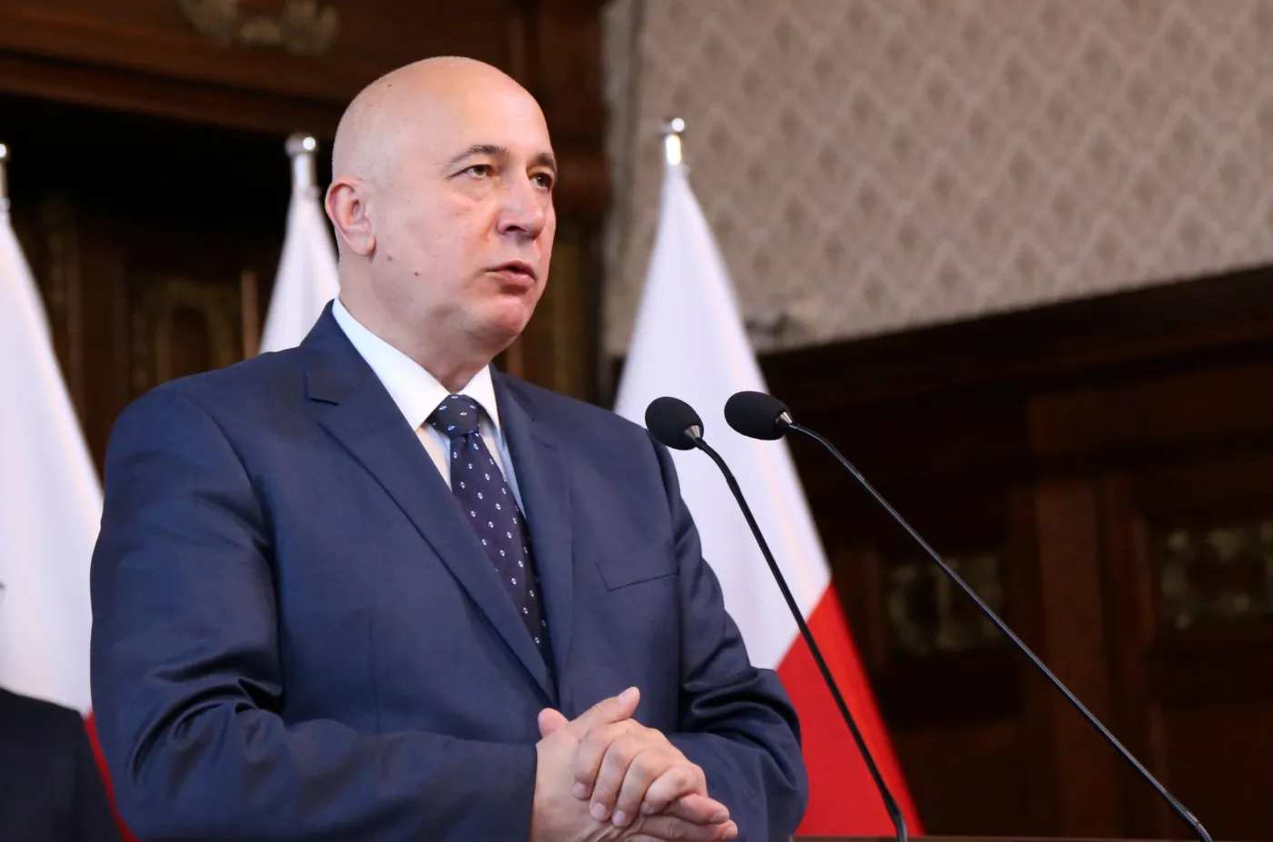 "Zarzuty od czapy". Brudziński złożył pozew za doniesienia o remoncie mieszkania
