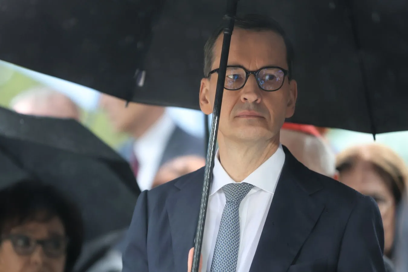 Morawiecki uderza w Tuska w nowym filmie. "Uwierzyć mu to jak ulokować pieniądze u Palikota"