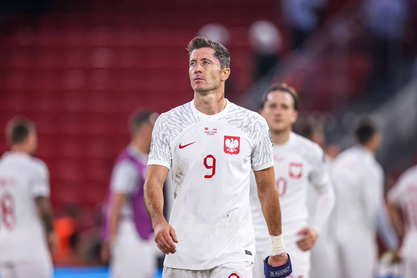 Robert Lewandowski jako postać tragiczna. Robinson Kruzoe polskiej piłki [FELIETON]