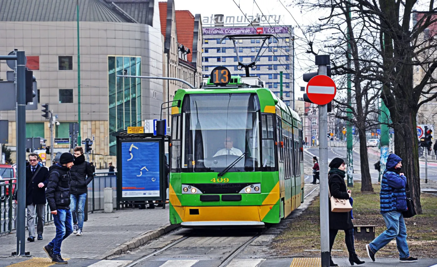 Nastoletni chłopiec potrącony przez tramwaj w Poznaniu