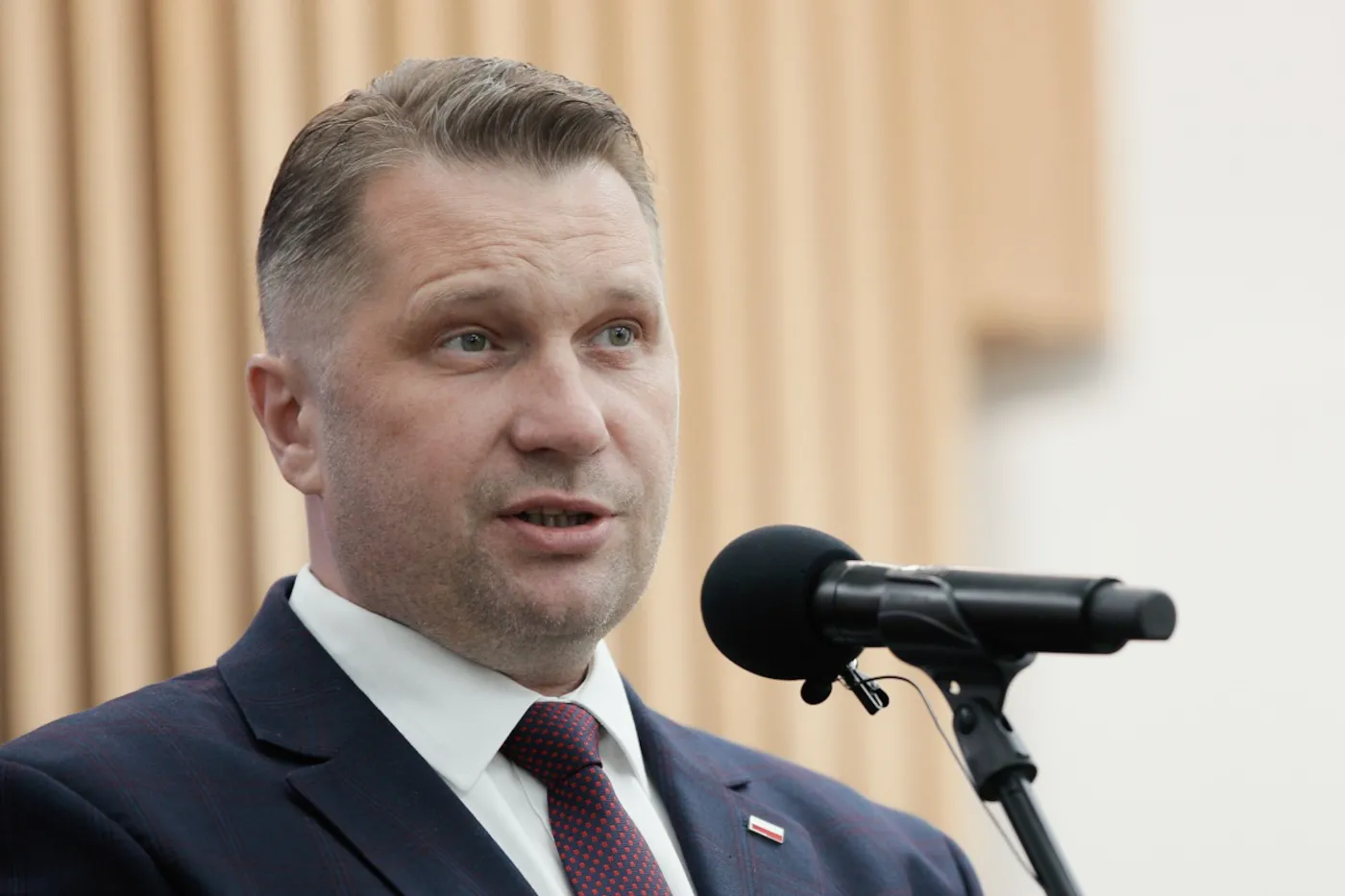 Czarnek przestrzega przed "zlewaczeniem" szkoły. "To byłby szok"