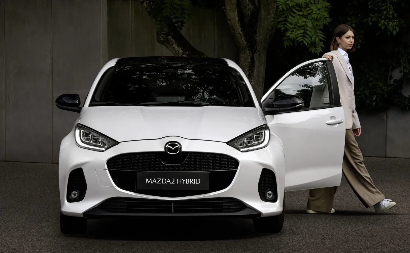 Mazda 2 Hybrid 2024