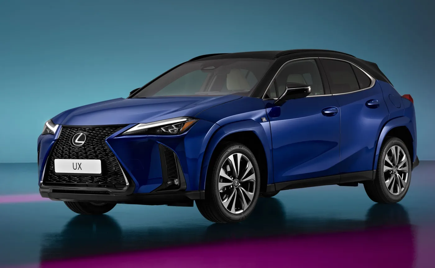 Nowy Lexus UX 300h