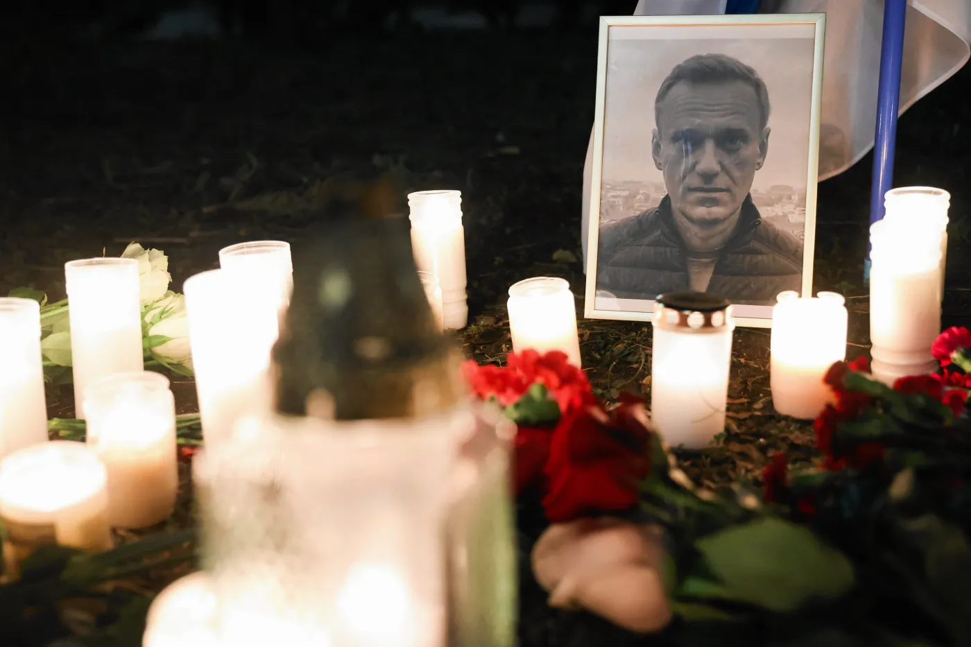 "Ty się nie bałeś, my też się nie boimy". Moskwa pożegnała Nawalnego
