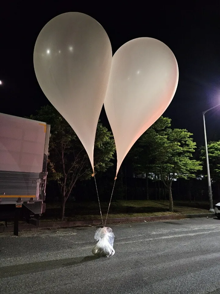 Balony ze śmieciami