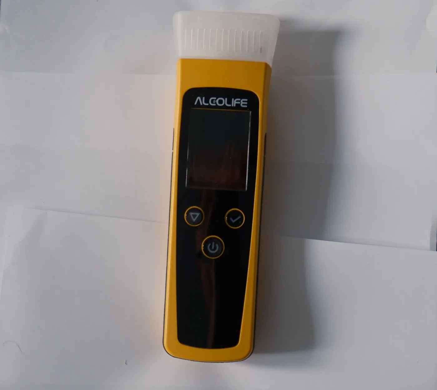 Alkomaty Alcolife do domu i do pracy. Jak się sprawdzają? [TEST]