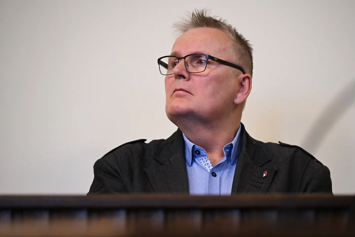 List gończy za byłym senatorem PiS. To on ciągnął psa na lince za samochodem