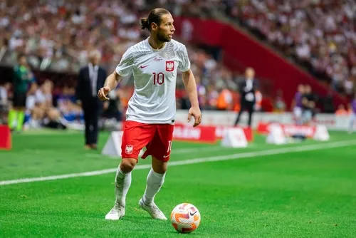 Grzegorz Krychowiak ma propozycję ze słynnego klubu, ale jest jeden "haczyk"