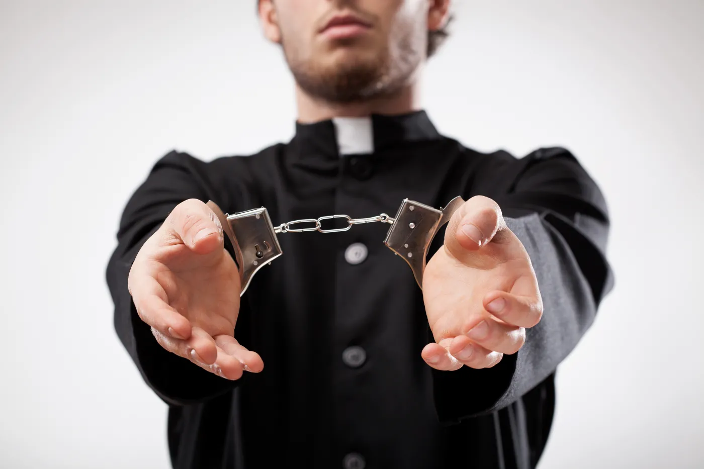 Księża w rękach policji. Zarzuty o charakterze seksualnym i gospodarczym