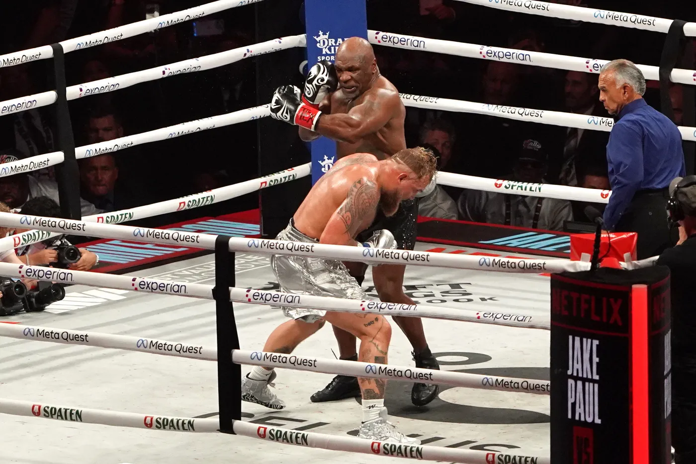 Jake Paul - Mike Tyson
