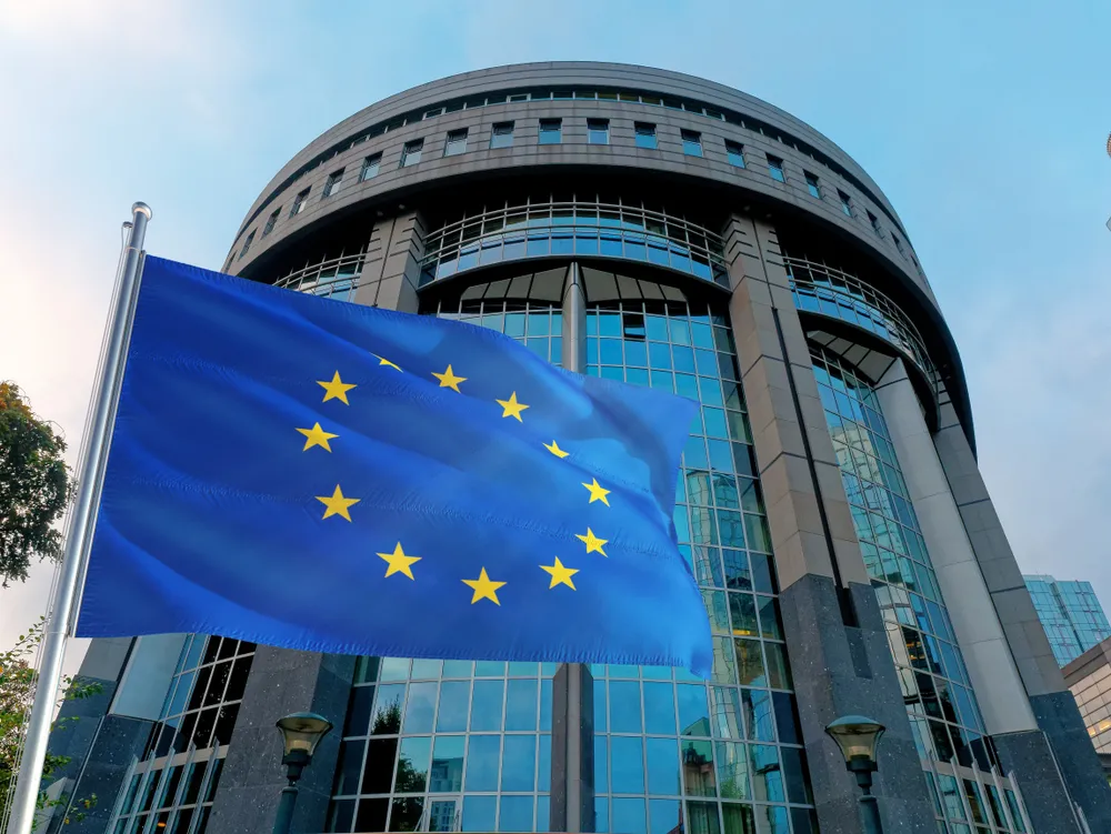 "Skrajnie zła wola" i "smutny dzień dla Polski". Komentarze po decyzji Komisji Europejskiej