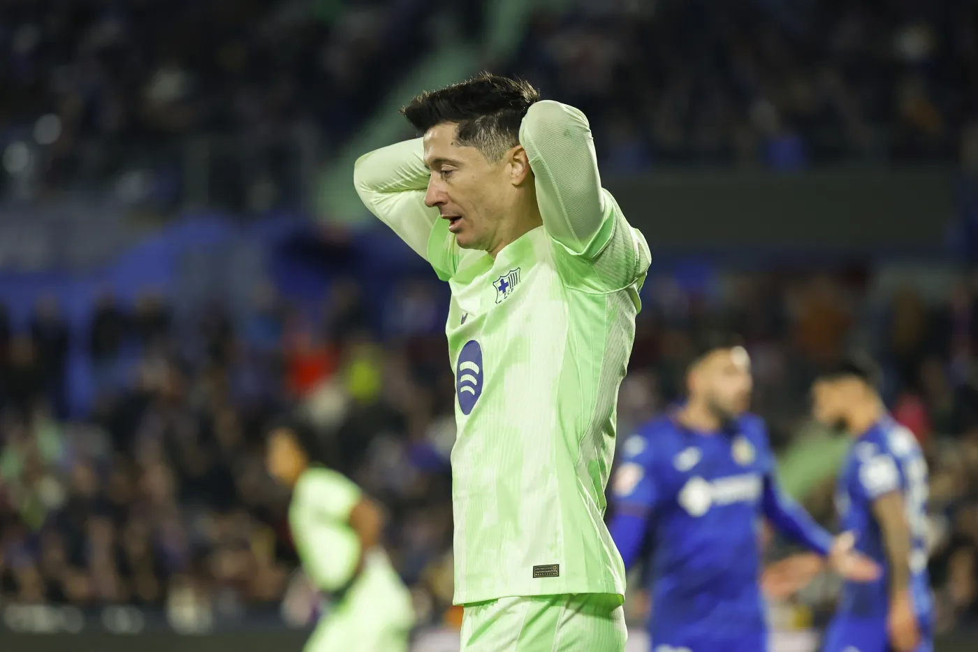Robert Lewandowski miał jedną okazję i ją zmarnował. Barcelona rozczarowała