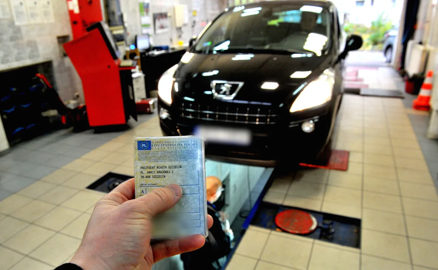Nowe badanie techniczne samochodu w 2025. Pożegnaj się z dowodem rejestracyjnym