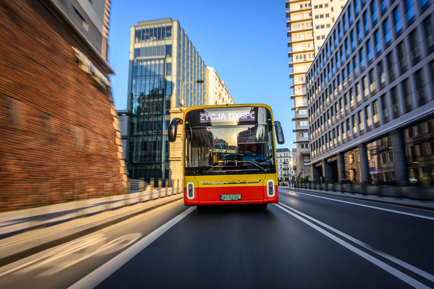 Autobus Yutong U12