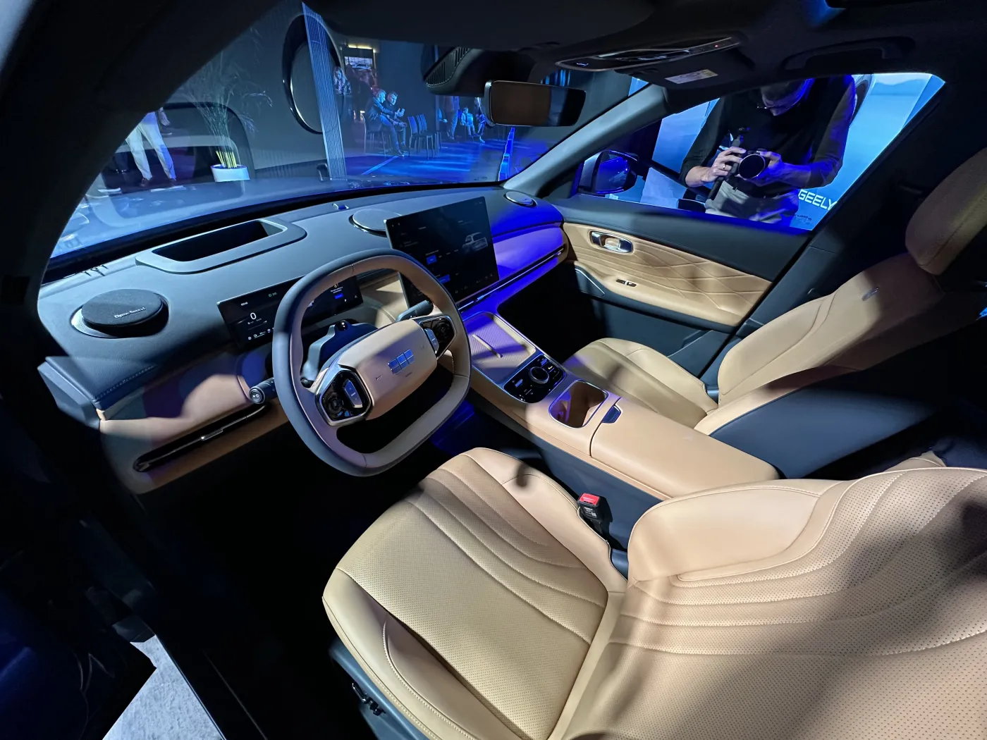 Geely Starray EM-i