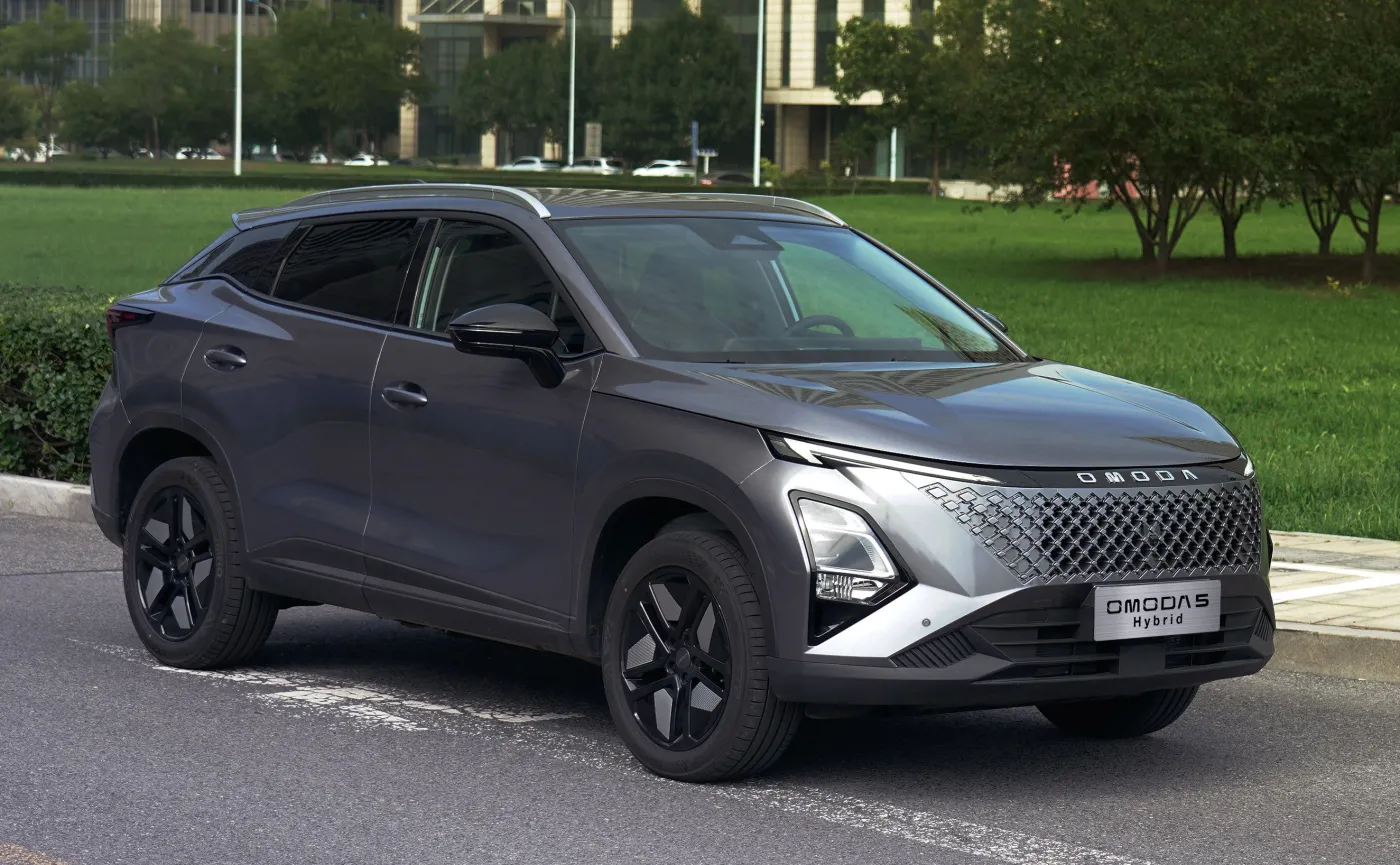 Nowy SUV już w salonach. Ceny i gwarancja hitem. Spala 5,3 l na 100 km