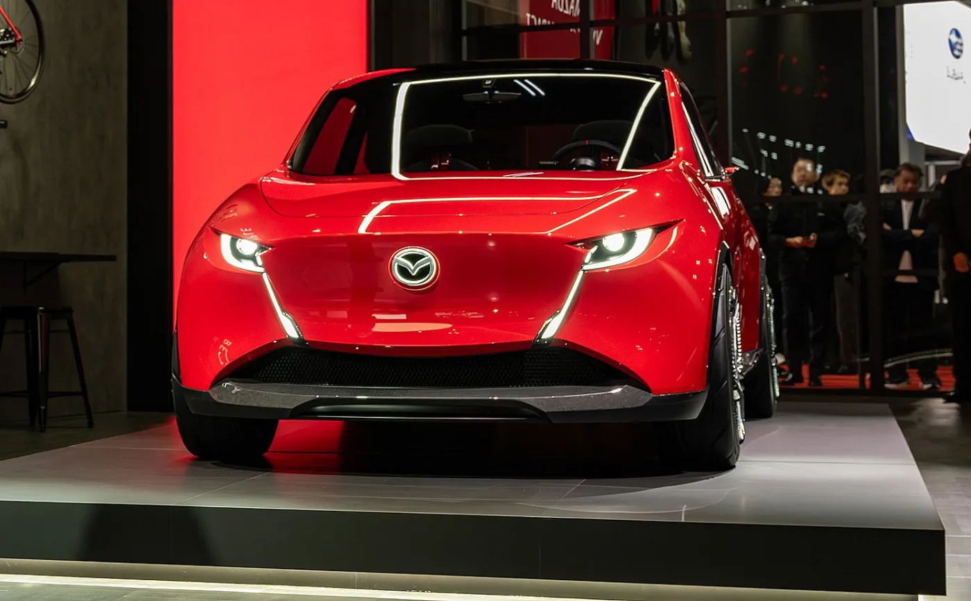 Nowa Mazda to rewolucja. Tak Japończycy ratują silnik spalinowy