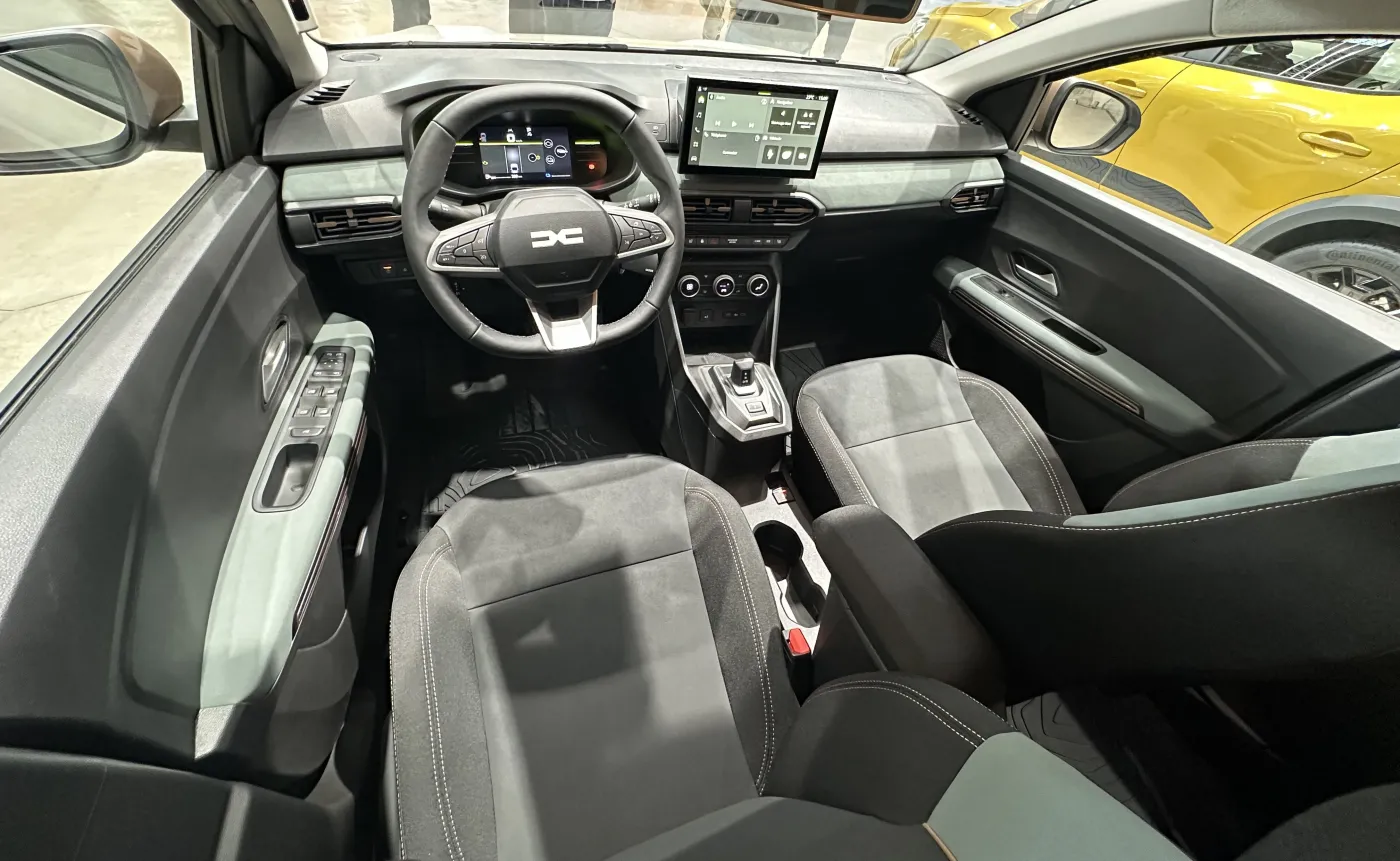 Nowa Dacia Jogger Hybrid 155