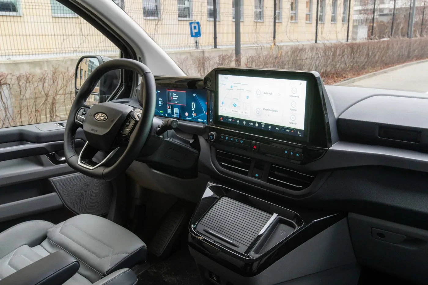 Ford E-Tourneo Custom