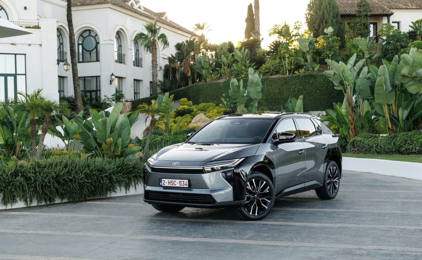 Nowa Toyota bZ4X AWD