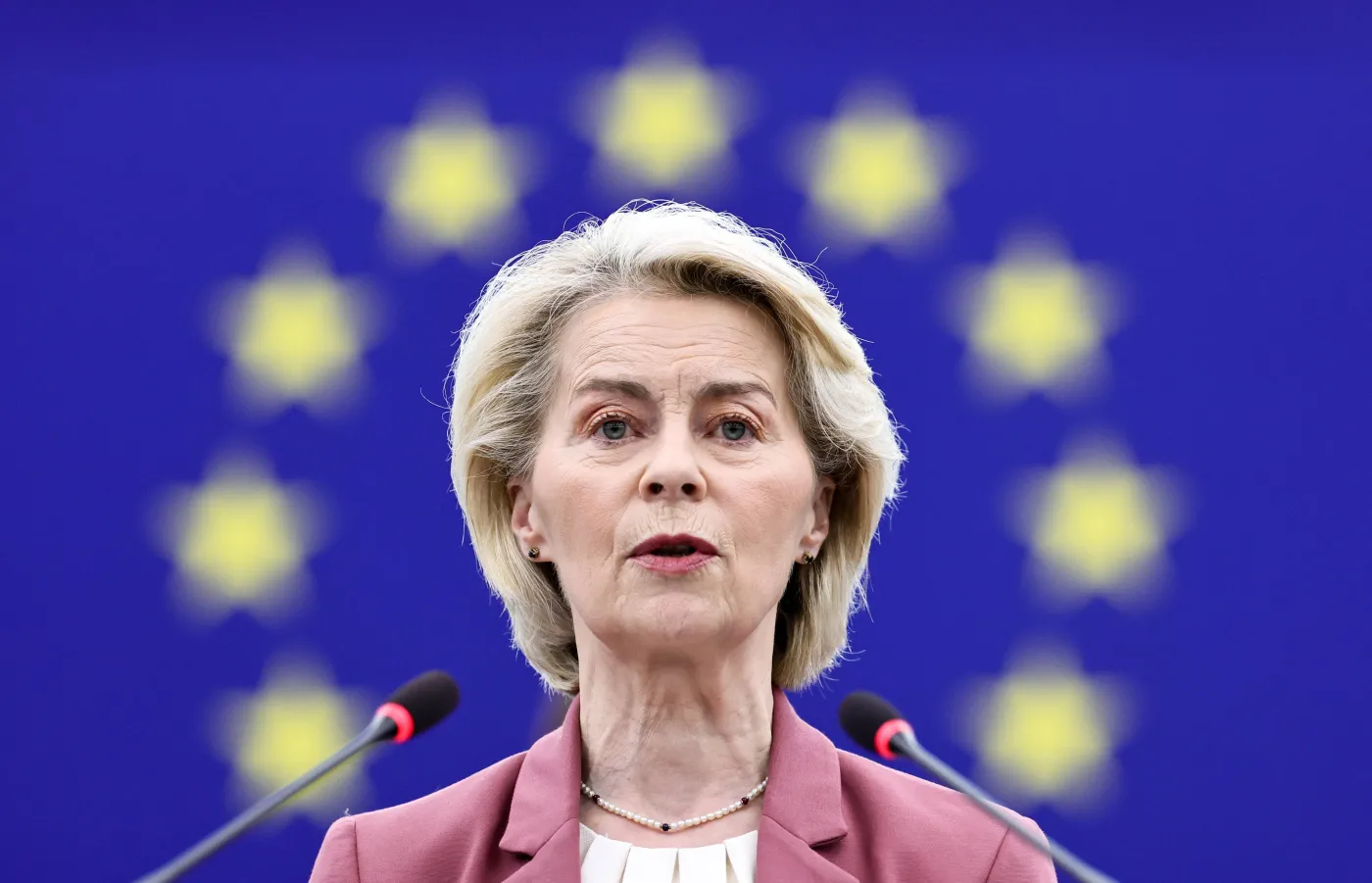 Czarne chmury nad von der Leyen. "Działania niezgodne z traktatami UE"