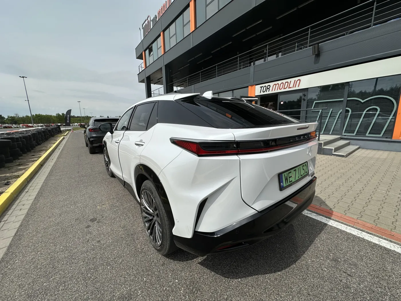 Nowy Lexus RX 500e