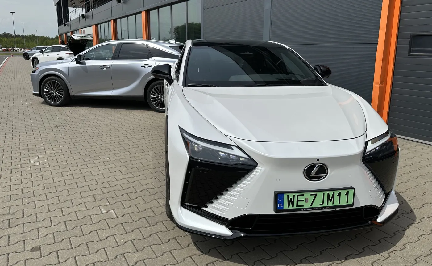 Nowy Lexus RX 550e