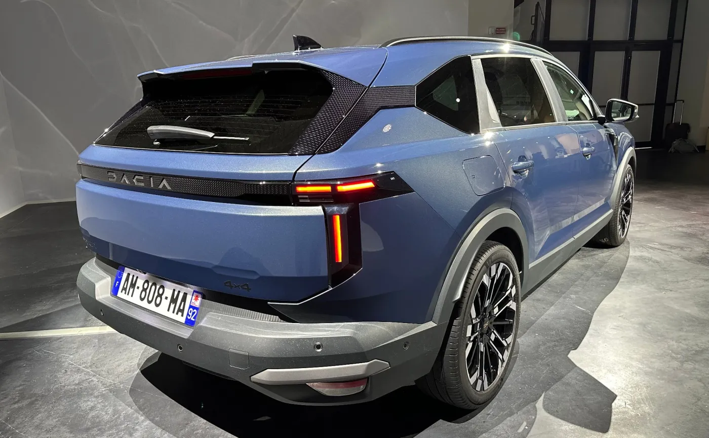 Nowa Dacia Striker