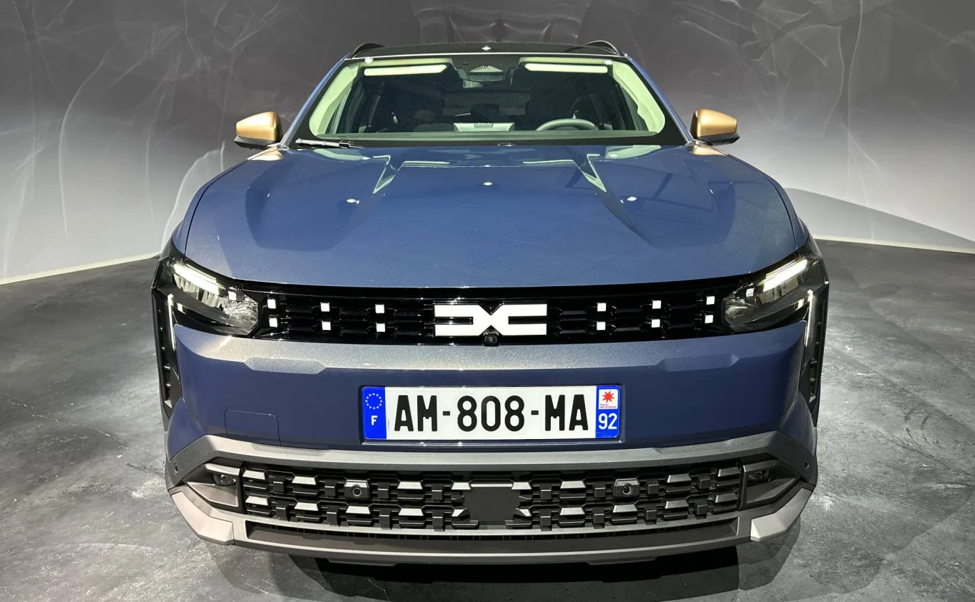 Nowa Dacia Striker