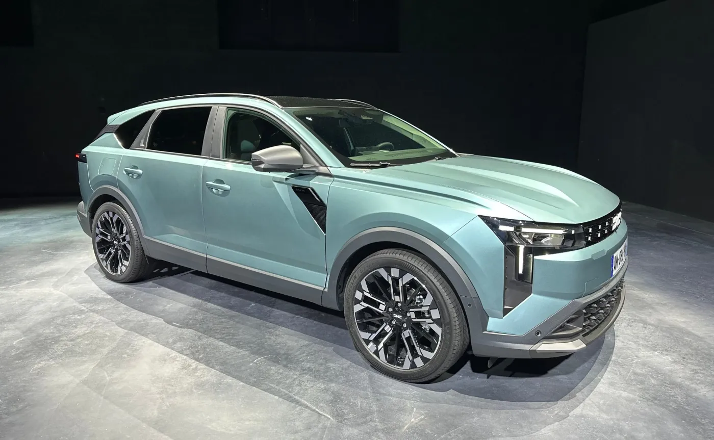 Nowa Dacia Striker