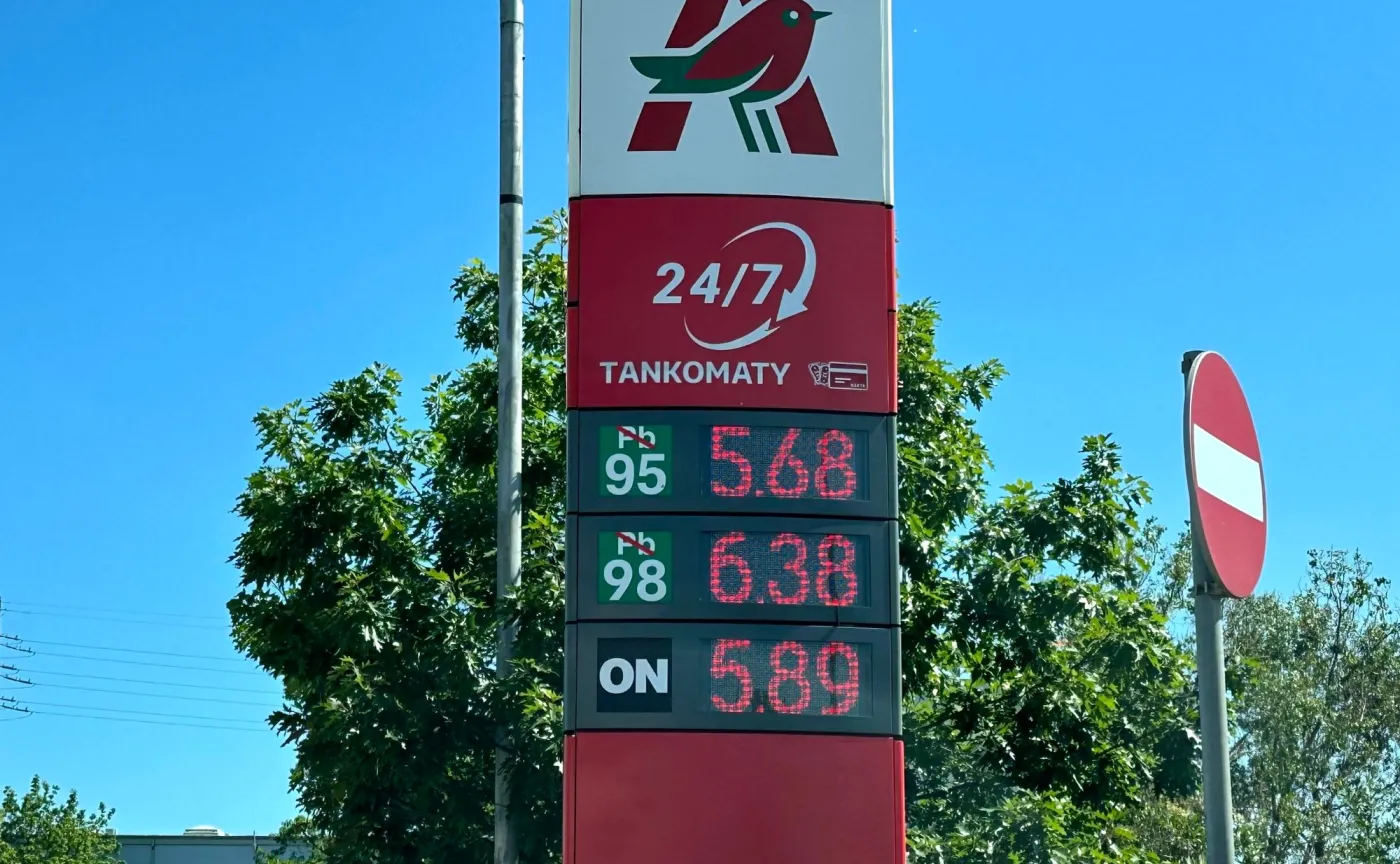 Stacja paliw Auchan