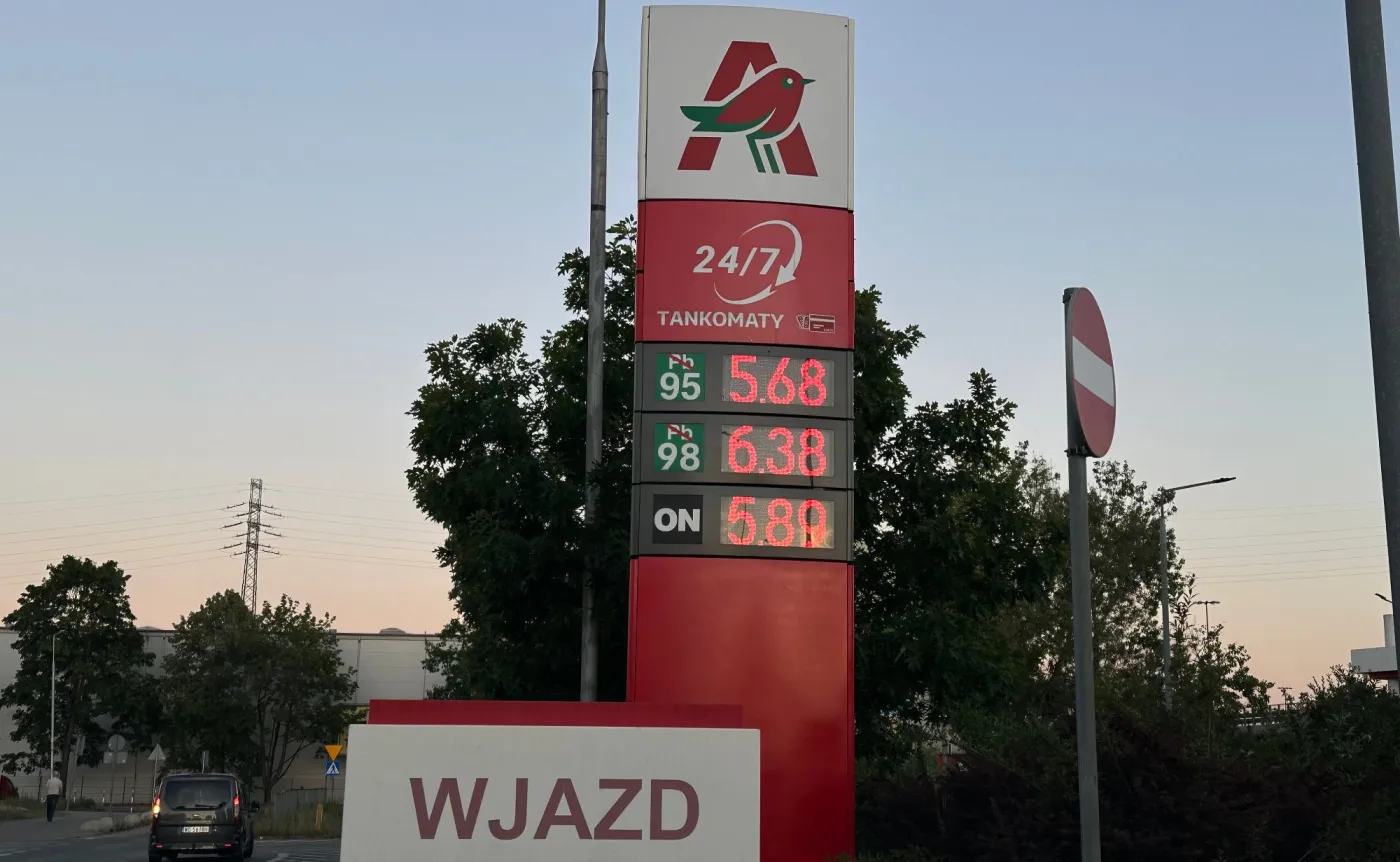 Stacja paliw Auchan