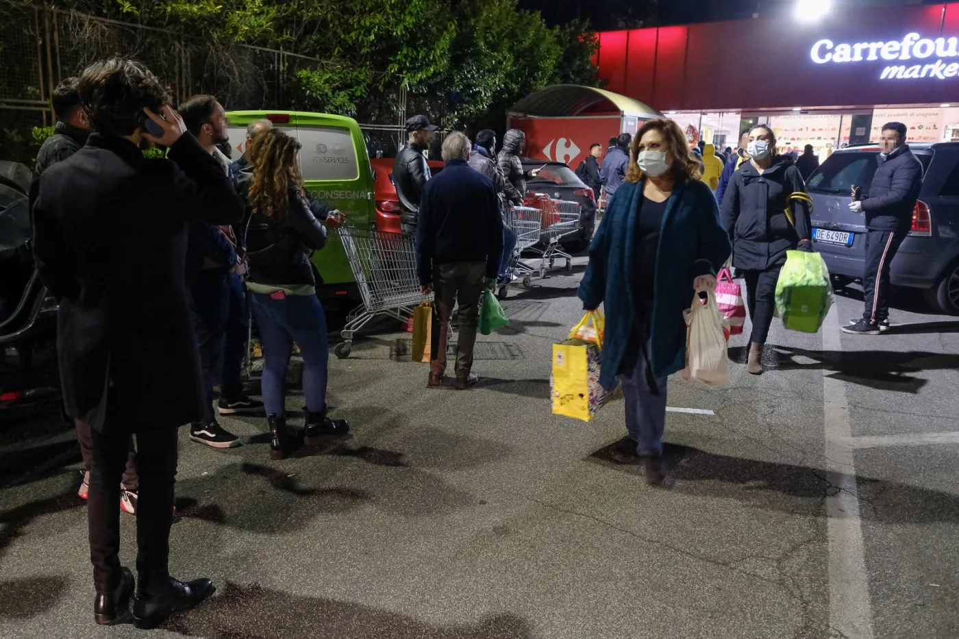 1200 euro za ucieczkę taksówką z Mediolanu do Rzymu przed koronawirusem