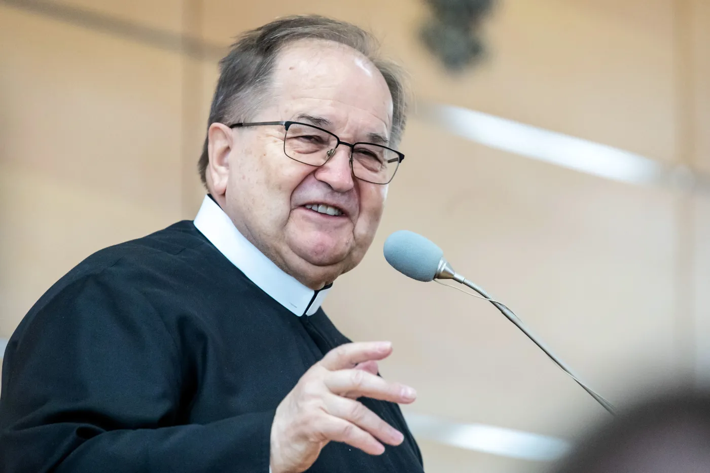 O. Rydzyk prosi o wsparcie w czasie epidemii koronawirusa. "Nie mamy dotacji rządowych, jak np. TVP"