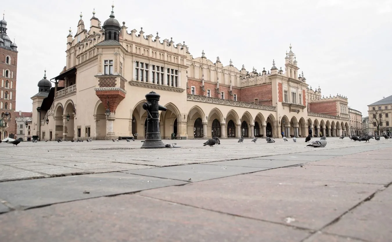 Koronawirus w Polsce. Puste ulice i place w miastach, zobacz ZDJĘCIA