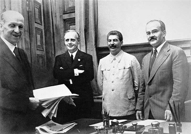 Postanowienie radzieckiego parlamentu w sprawie tajnego paktu Ribbentrop-Mołotow do rewizji?