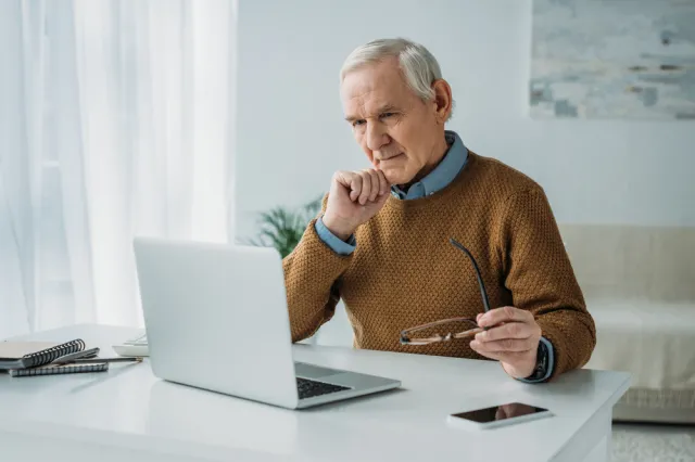 Tylko co szósty Polak 60+ jest nadal czynny zawodowo