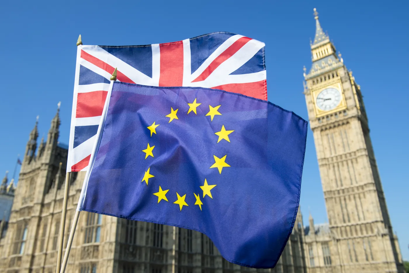 Unia Europejska i Wielka Brytania kontra big techy