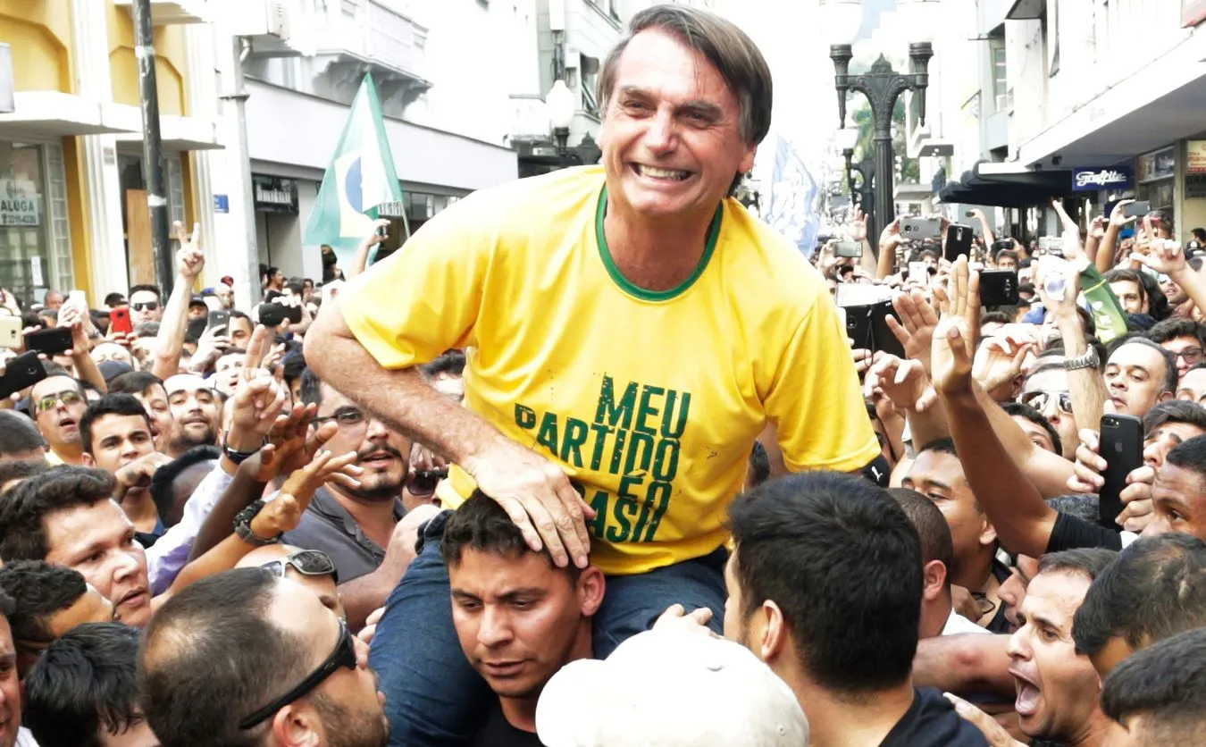 Prezydent Brazylii idzie pod prąd. Walkę z pandemią nazywa "zbrodnią"