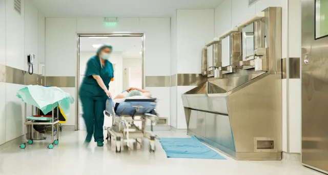 Szpitalowi Uniwersyteckiemu w Krakowie grozi paraliż. Prawie 600 pielęgniarek rozważa pozew sądowy