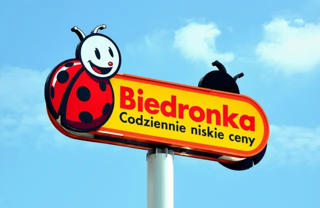 Wynagrodzenie pracowników sieci Biedronka wzrośnie o 500-700 zł mies. od stycznia