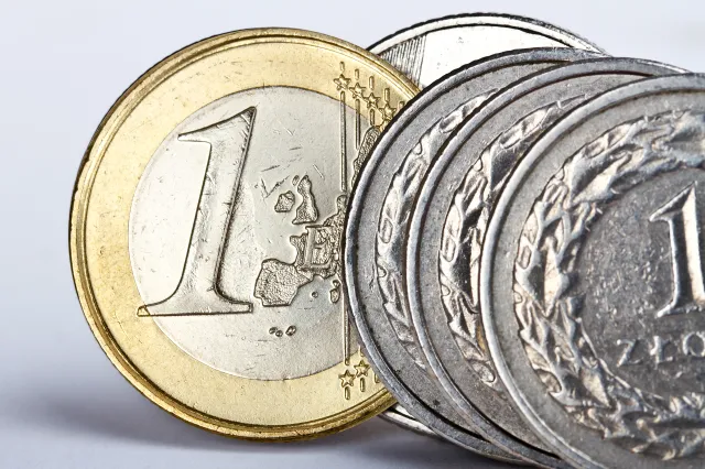 Ile trzeba płacić za euro i dolara? Notowania polskiej waluty