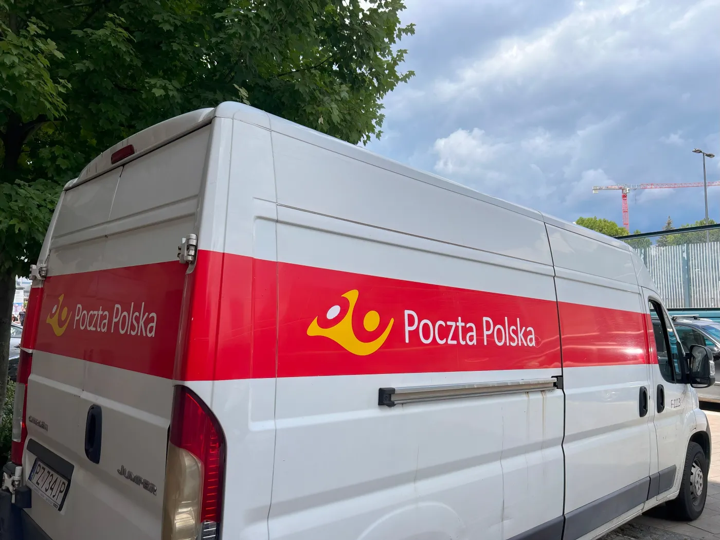 Poczta Polska: Listy w sobotę i wielkie zmiany. Władza szykuje rewolucję