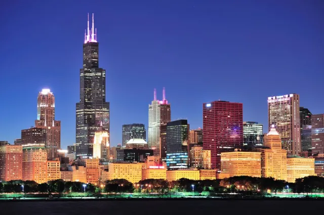 Trump wysyła do Chicago funkcjonariuszy federalnych. Mają ograniczyć przemoc