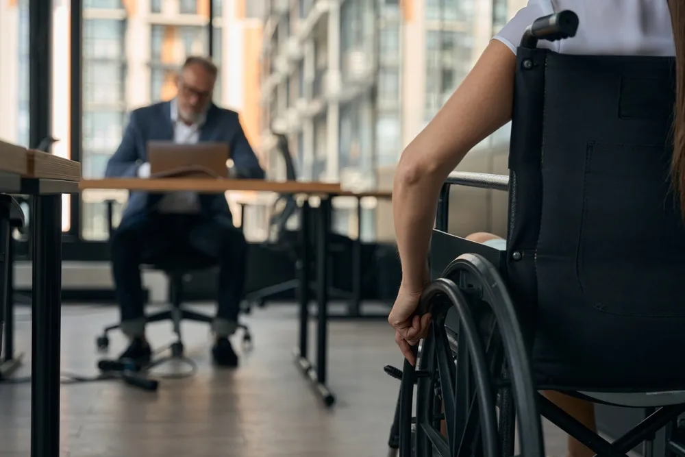 Dofinansowanie PFRON do pracowników z niepełnosprawnością w górę. Nowe stawki