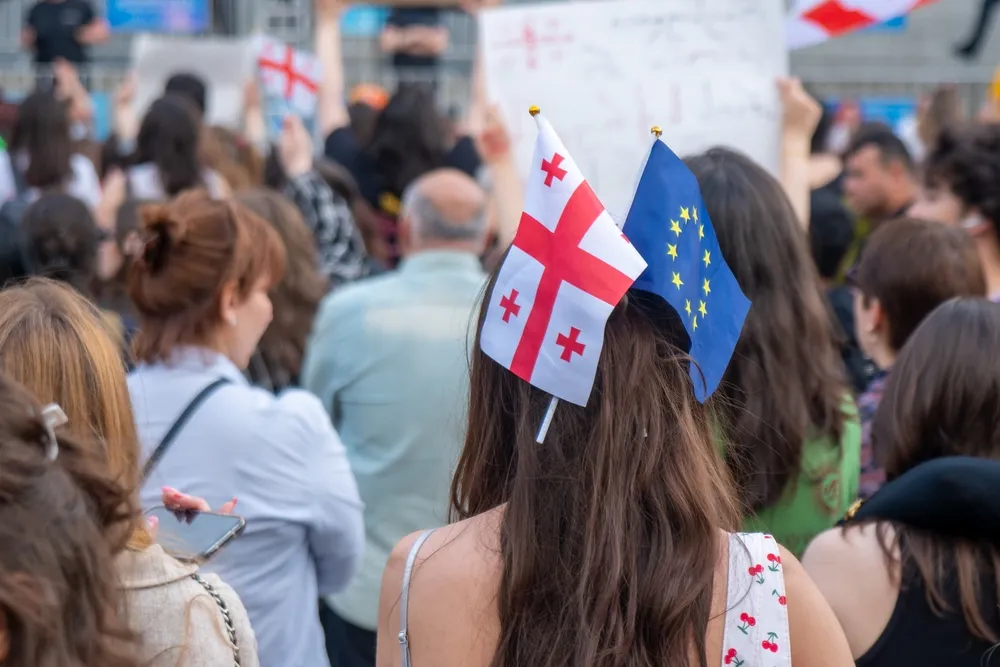 Gruzja u progu rewolucji? Część pracowników MON i MSZ nie chce zerwania z UE