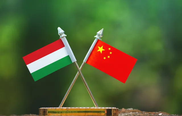 Węgry stają się chińskim przyczółkiem w UE. Pressman: To zagrożenie dla bezpieczeństwa sojuszników Budapesztu
