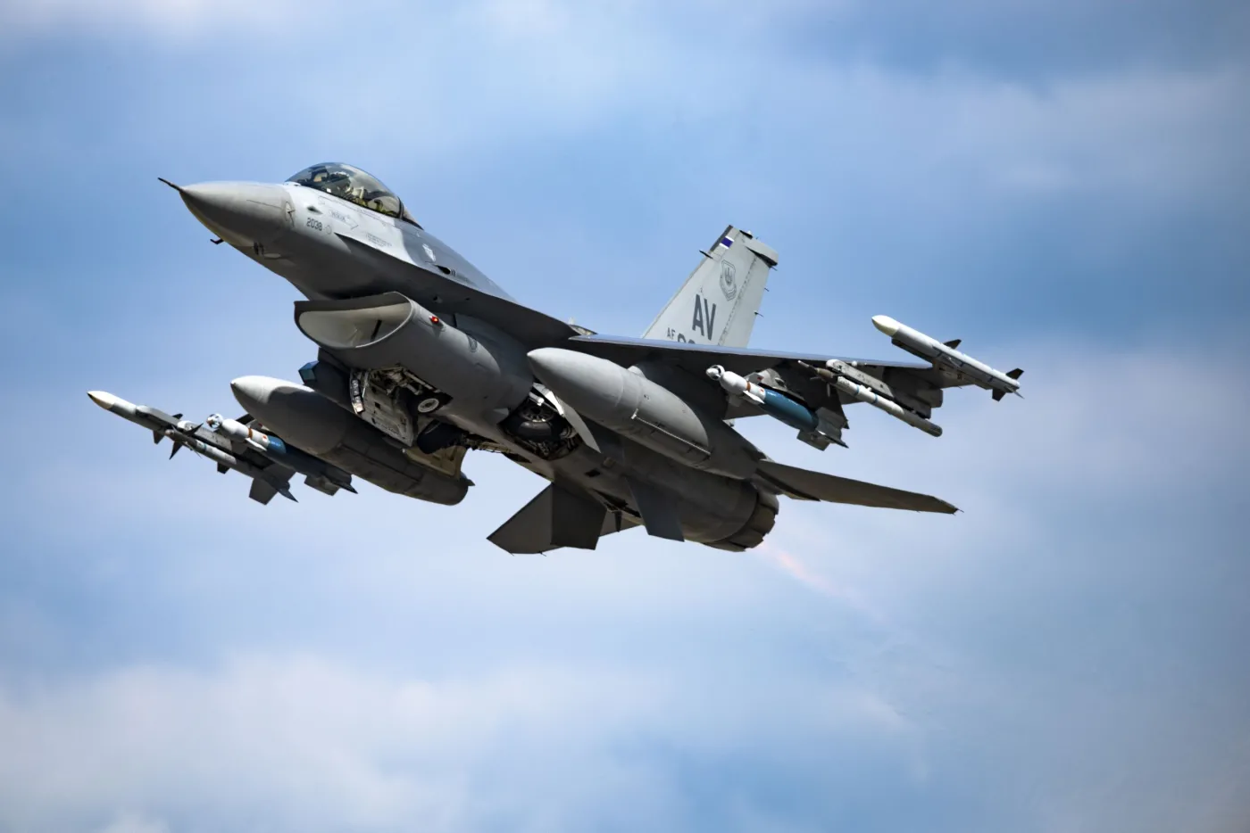 Ukraina otrzyma norweskie myśliwce F-16. Administracja Bidena zgodziła się na przekazanie maszyn
