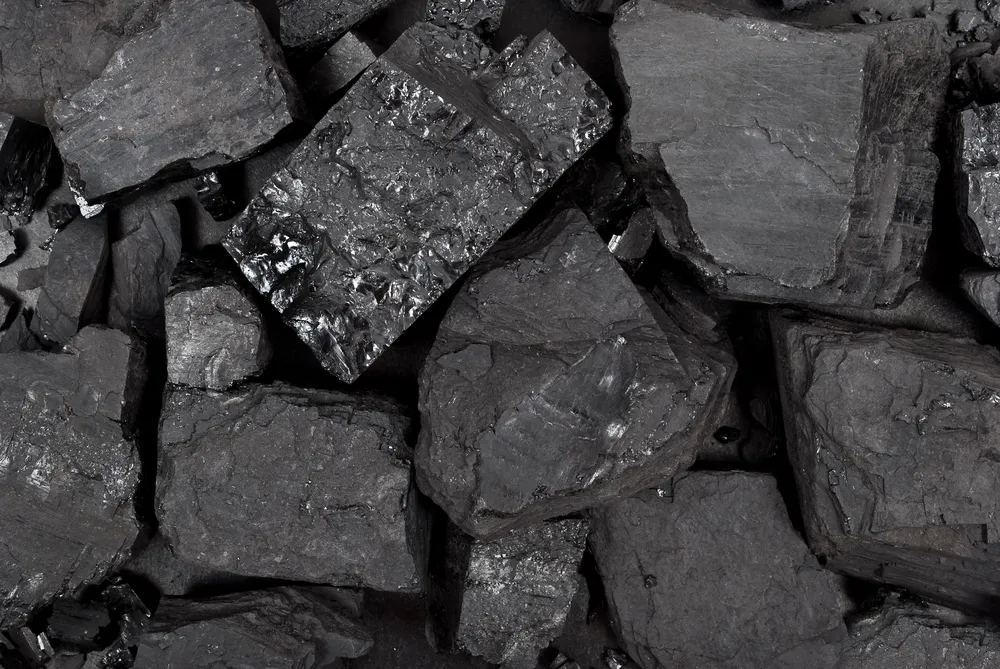 Paradoks węglowy w polskiej energetyce. Wydobycie surowca spada, choć zapotrzebowanie się nie zmienia