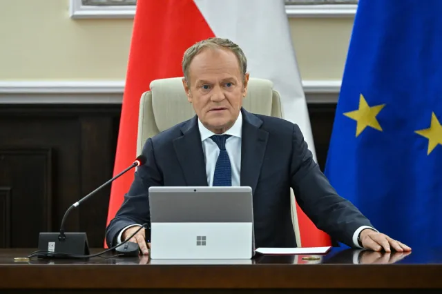 Premier Tusk zapowiada: Nie zamierzamy rezygnować z pakietu CPN pomimo zawieszenia walk na Bliskim Wschodzie